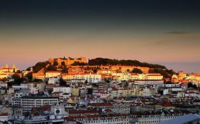 Chiado Apartment With View To The Castle